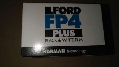 Ilford FP4 Plus - Carrete de 24 Exposiciones Película analógica, blanco y  negro : : Electrónica
