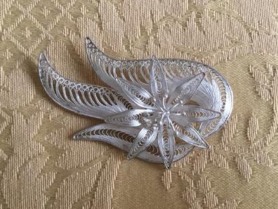 Broche de flores de biznaga de plata