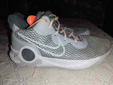 Zapatillas baratas Ropa, zapatos y moda de hombre de segunda mano | Milanuncios