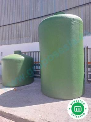 depositos de retención de agua 300 litros de segunda mano por 90 EUR en  Jaén en WALLAPOP