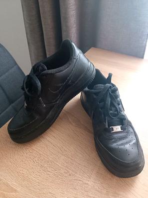 Nike air force 1 negras 42 Zapatos y calzado de hombre de segunda mano  baratos en Madrid Provincia