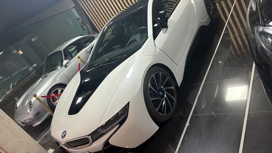Bmw - I8