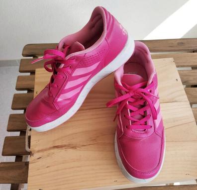 Zapatillas adidas rosas Moda y complementos segunda mano barata | Milanuncios