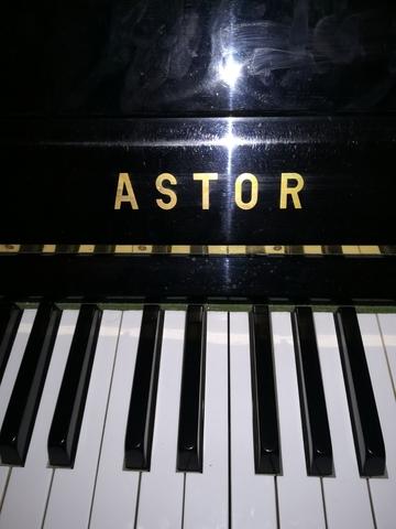 Sabroso bolsillo Dónde Milanuncios - Se Vende Piano Astor (Modelo U 131)