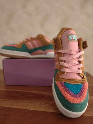 Zapatilla adidas simpsons Moda y complementos de segunda mano