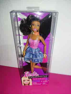 Barbie Fashionistas Artsy 100 poses Nikki métisse articulée