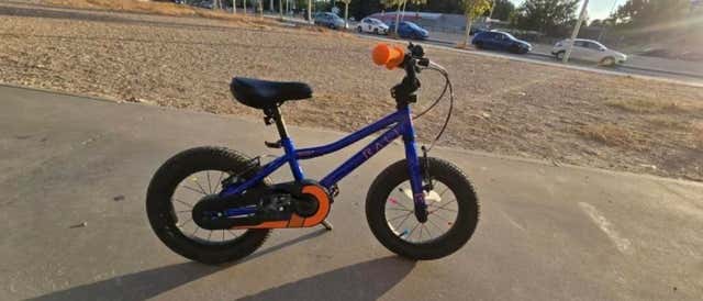 Milanuncios - Bicicleta infantil azul y naranja