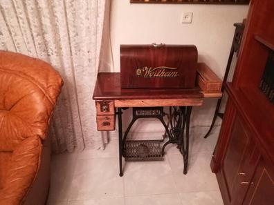 Mesa antigua pies máquina de coser Wertheim, Máquinas de coser