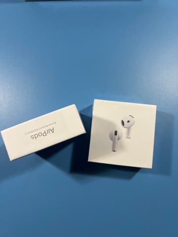 AirPods 4