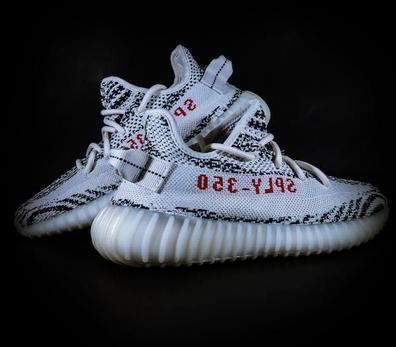 Yeezy adidas Moda y complementos de segunda mano barata Milanuncios