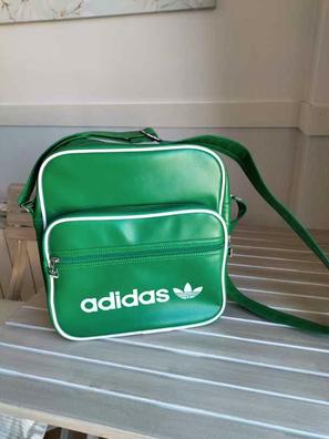 crema Con otras bandas Santo Adidas Bolsos de segunda mano baratos | Milanuncios