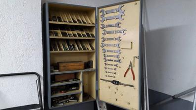 Organizador de armario para bandejas de herramientas