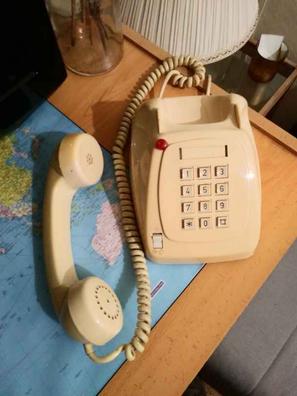 Teléfono antiguo de sobremesa teclas grandes