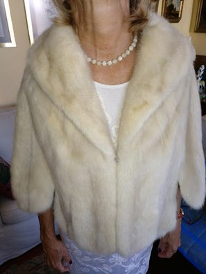 Abrigo vison blanco Abrigos y chaquetas de mujer segunda mano barata en Madrid | Milanuncios
