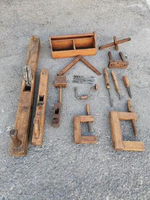 Herramientas de bricolaje imprescindibles para trabajar la madera