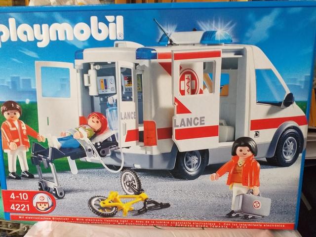- ambulancia