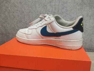 espejo de puerta terciopelo móvil Nike air force blancas Moda y complementos de segunda mano barata |  Milanuncios