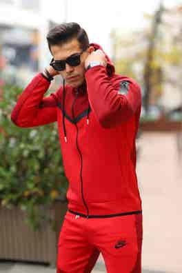 Chandal Moda y complementos de segunda mano barata en Sevilla |