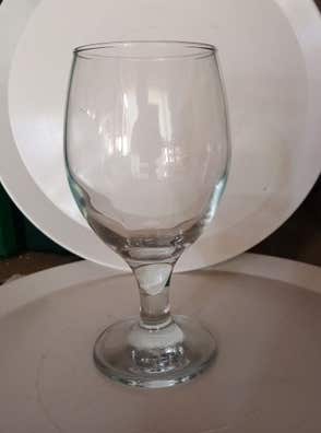 Platos copas Stocks y productos para empresas |