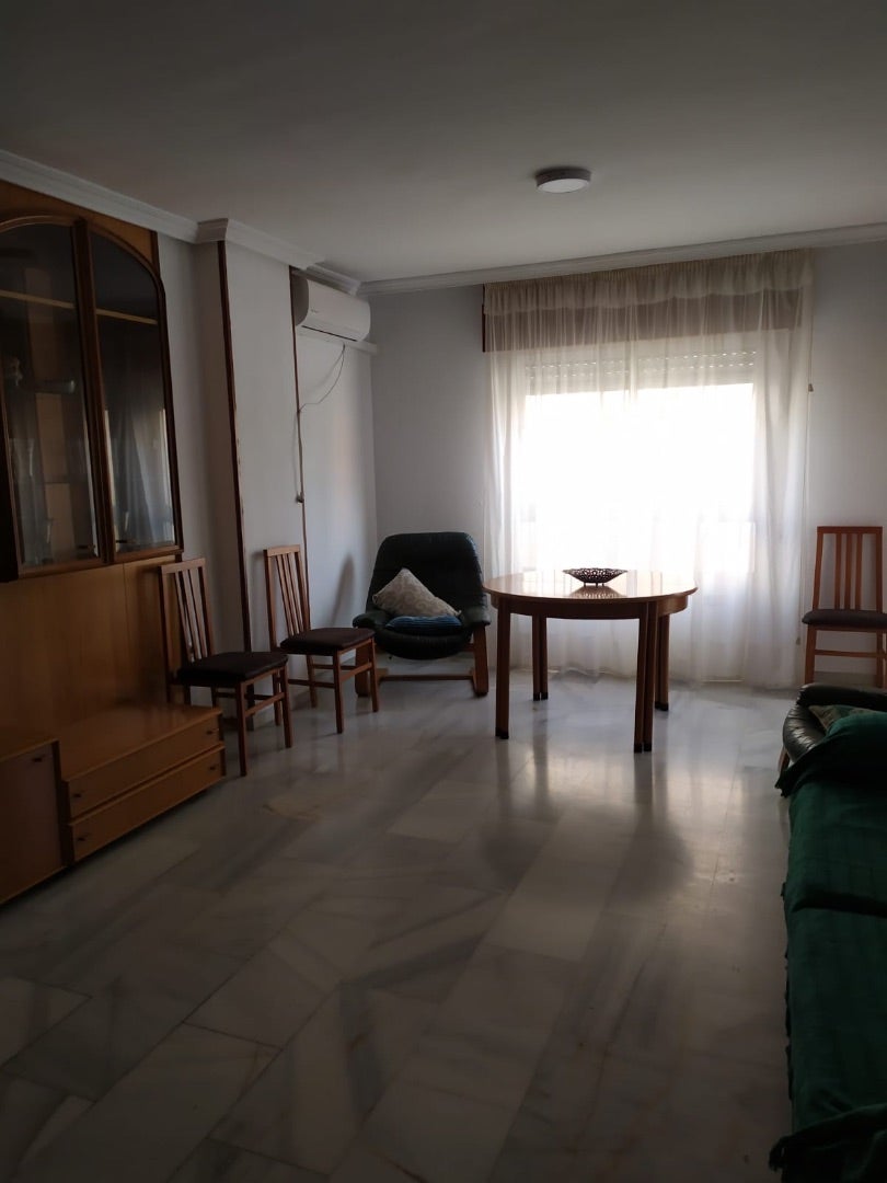 Fotografía del inmueble reportado: 650 €/mes — Linares, Linares
