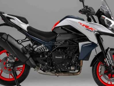 BENELLI TRK 902 Stradale Versión 2026