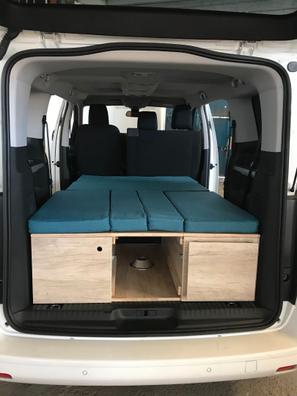 Mueble Kit Camper para Furgonetas VW T5, T6, T6,1 Multivan y California sin  mueble lateral, con Accesorios y Colchón incluidos : : Coche y moto