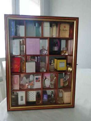 Vitrina expositor metacrilato coleccion de miniaturas perfumes