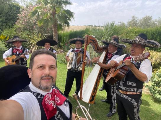 MARIACHIS MARIACHIS MARIACHIS MARIACHIS 