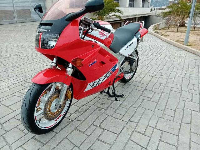 Milanuncios - Honda - VFR DAMA BLANCA