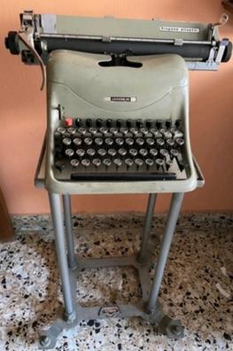 Máquina de escribir Olivetti antigua en WALLAPOP