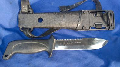Cuchillo militar del ejército. Conjunto de dos cuchillas marcial