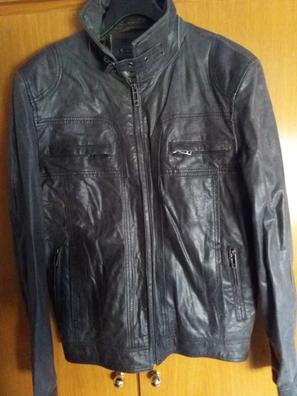 Cazadora 100 cuero chevignon 57 negra de segunda mano para hombre