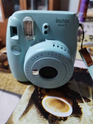 Cámara Instax Mini 12 con 20 papeles fotográfico de segunda mano por 75 EUR  en Zaragoza en WALLAPOP