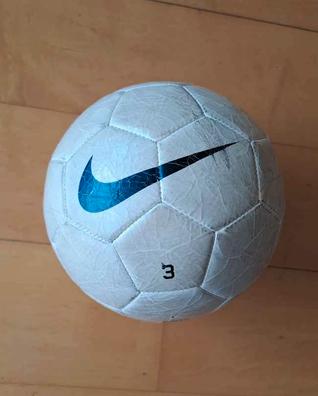 Pelota nike blanca hot sale