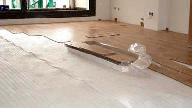 Instalación suelo vinilico en la cocina - Andreu Parquets