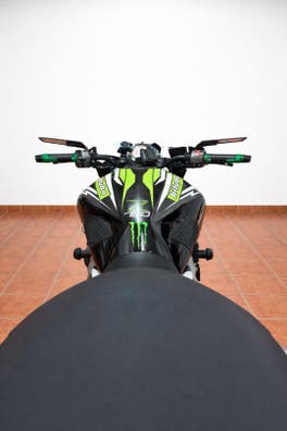 Kawasaki - Z750