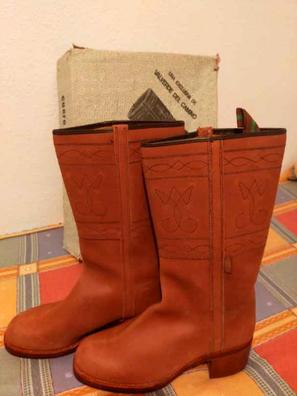 Botas y botines artesanales para mujer - Valverde del Camino.