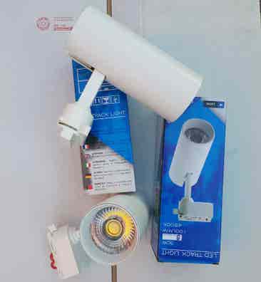 Focos led Iluminación aparatos de luz de segunda mano baratos | Milanuncios