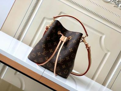 Sale a la venta bolso de segunda mano Louis Vuitton con agujeros