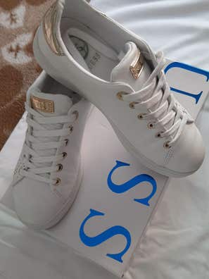 Zapatillas guess mujer blancas de segunda mano para mujer