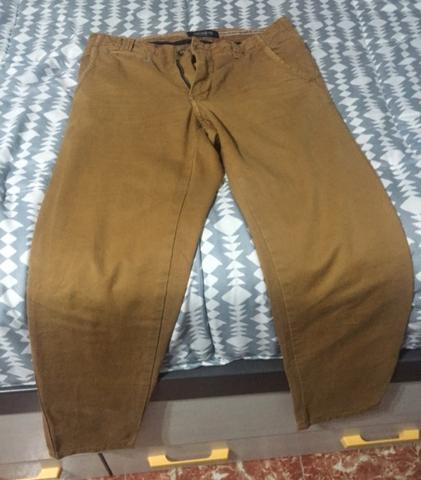 Pantalones chinos pull and bear online hombre