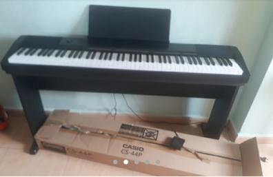 Taburete de piano de segunda mano en WALLAPOP