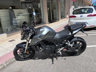 Honda - Hornet 750
