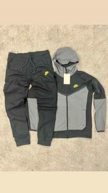 Nike pantalón de chándal Tech Fleece en Negro