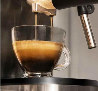 Cecotec Cafelizzia 790 Black Pro - Cafetera para Espressos y Cappuccino con  Manometro, 1350 W, Sistema Thermoblock, 20 Bares, Modo Auto para 1-2 Cafés,  Vaporizador Orientable, 1.1L, Negro 