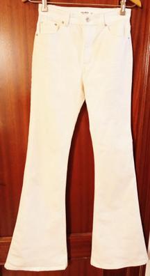 Pantalon campana blanco pull and online bear