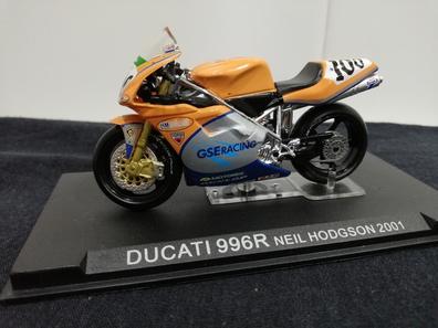 Replicas exactas en miniatura de motos clásicas