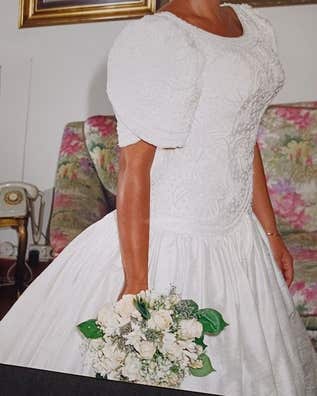 Vestidos y trajes de novia de segunda mano baratos en Toledo