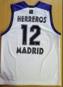 Maillot Real Madrid Retro - Taille M - Neuf Avec étiquettes - Football