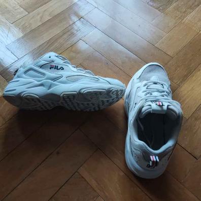 Zapatillas fila Moda y complementos de segunda mano barata en Madrid Provincia Milanuncios